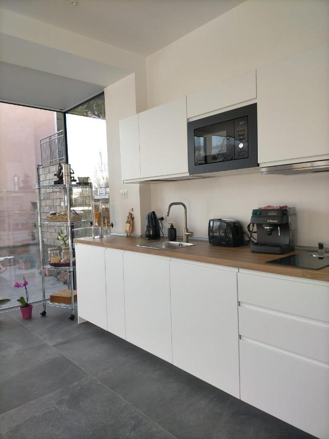 Bed And Breakfast Anna Isera Екстер'єр фото