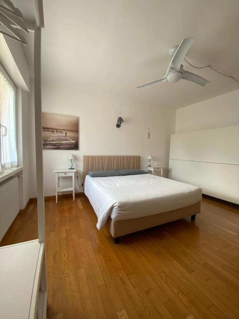 Bed And Breakfast Anna Isera Екстер'єр фото