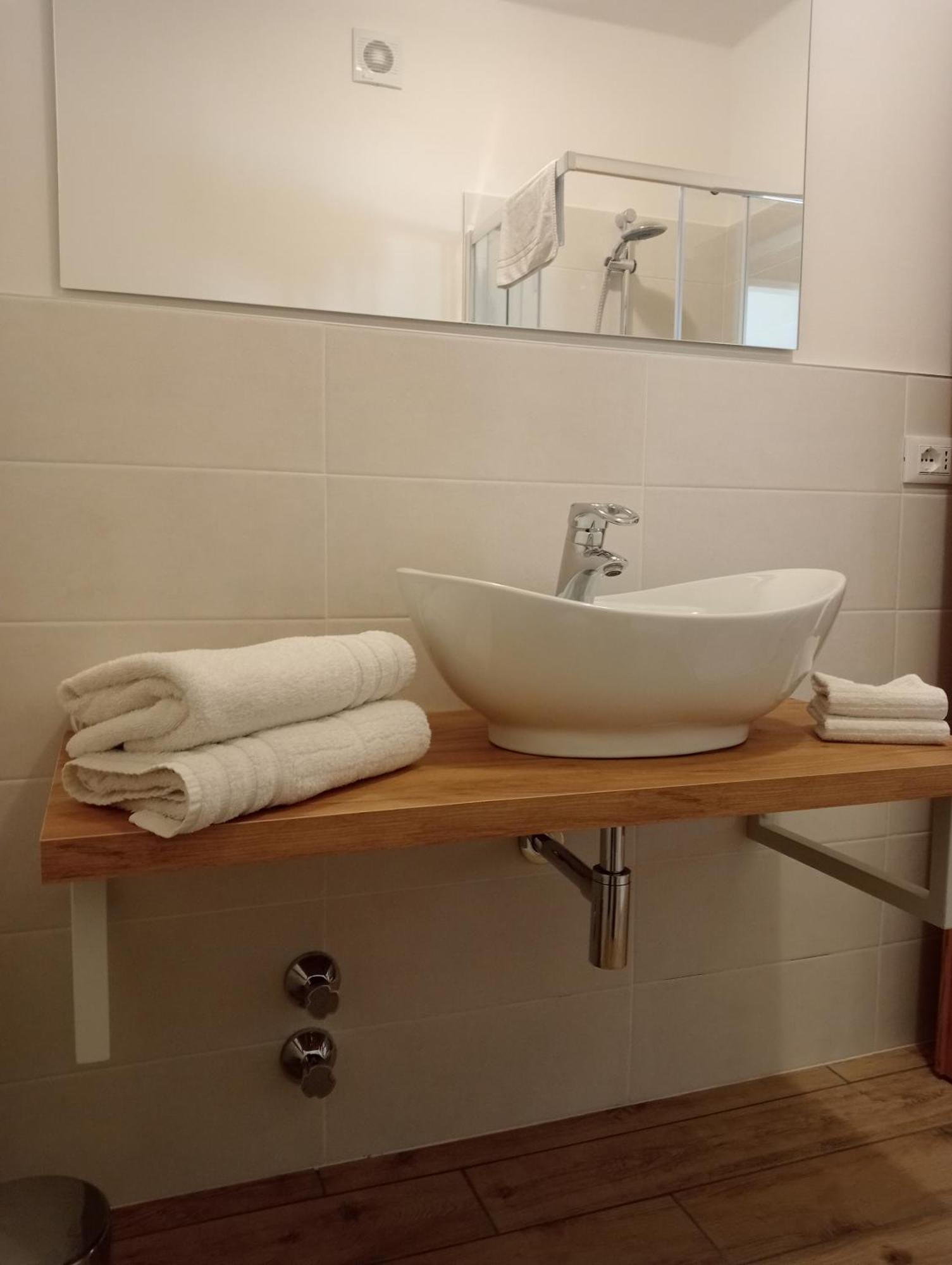 Bed And Breakfast Anna Isera Екстер'єр фото
